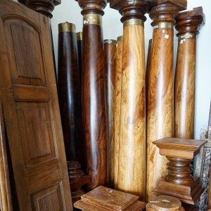 satinwood and rosewood pillars
